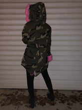 Load image into Gallery viewer, Camo out coat
